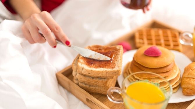 breakfast in bed